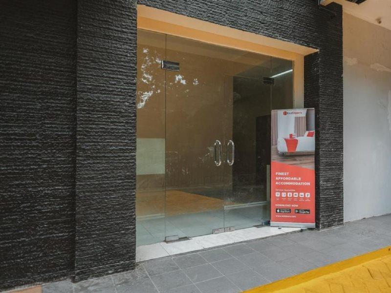 Reddoorz Plus Near Plaza Blok M Jacarta Exterior foto