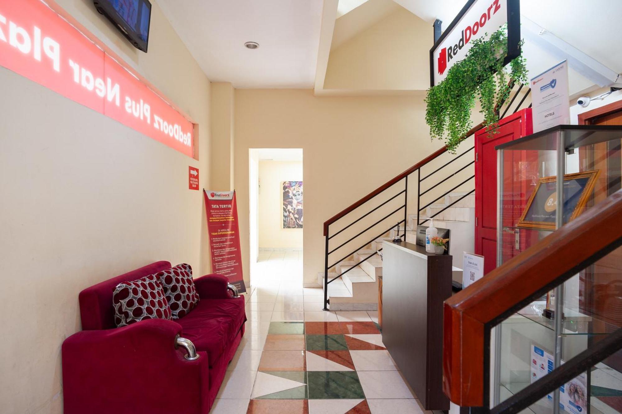 Reddoorz Plus Near Plaza Blok M Jacarta Exterior foto