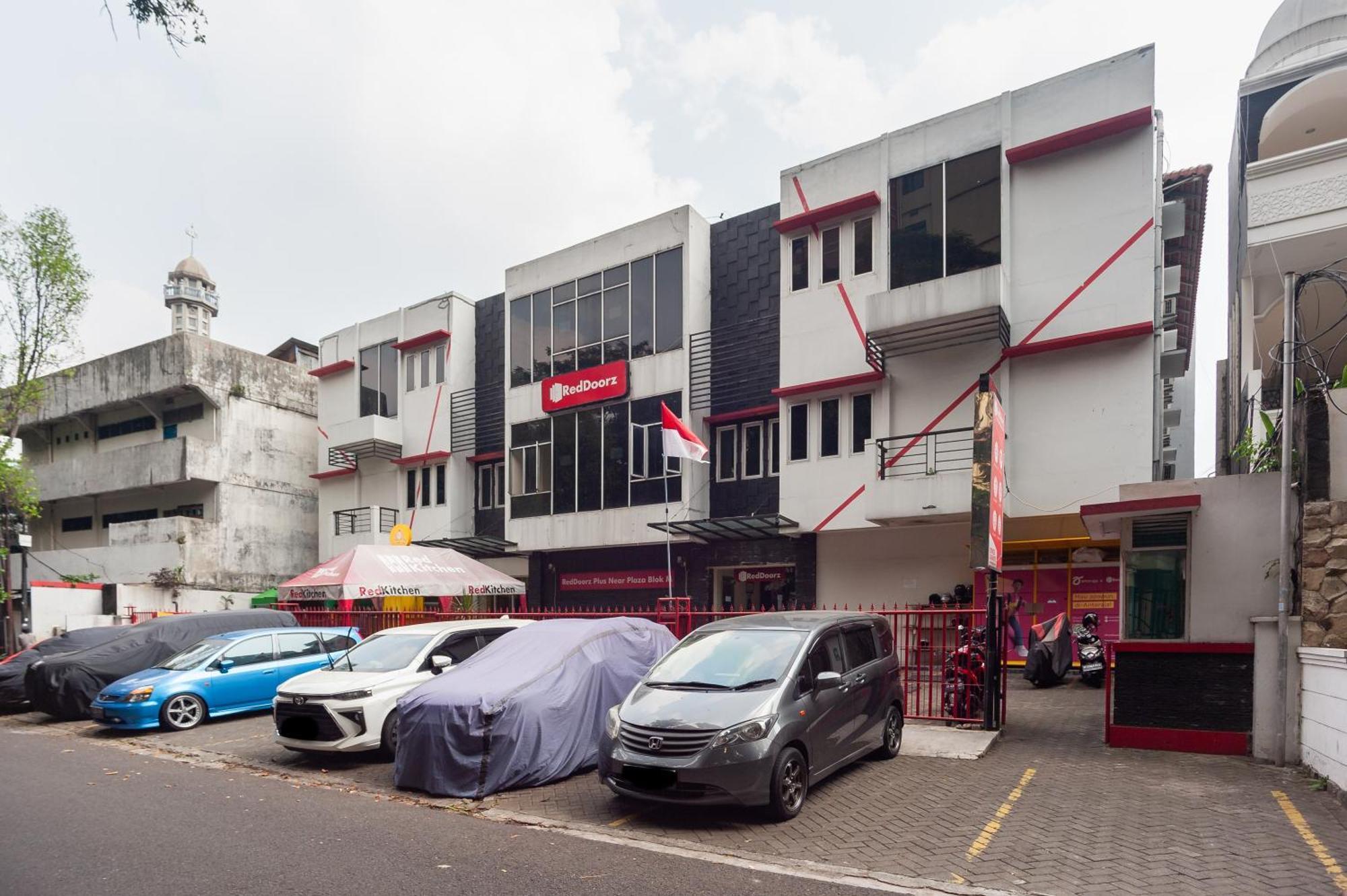 Reddoorz Plus Near Plaza Blok M Jacarta Exterior foto