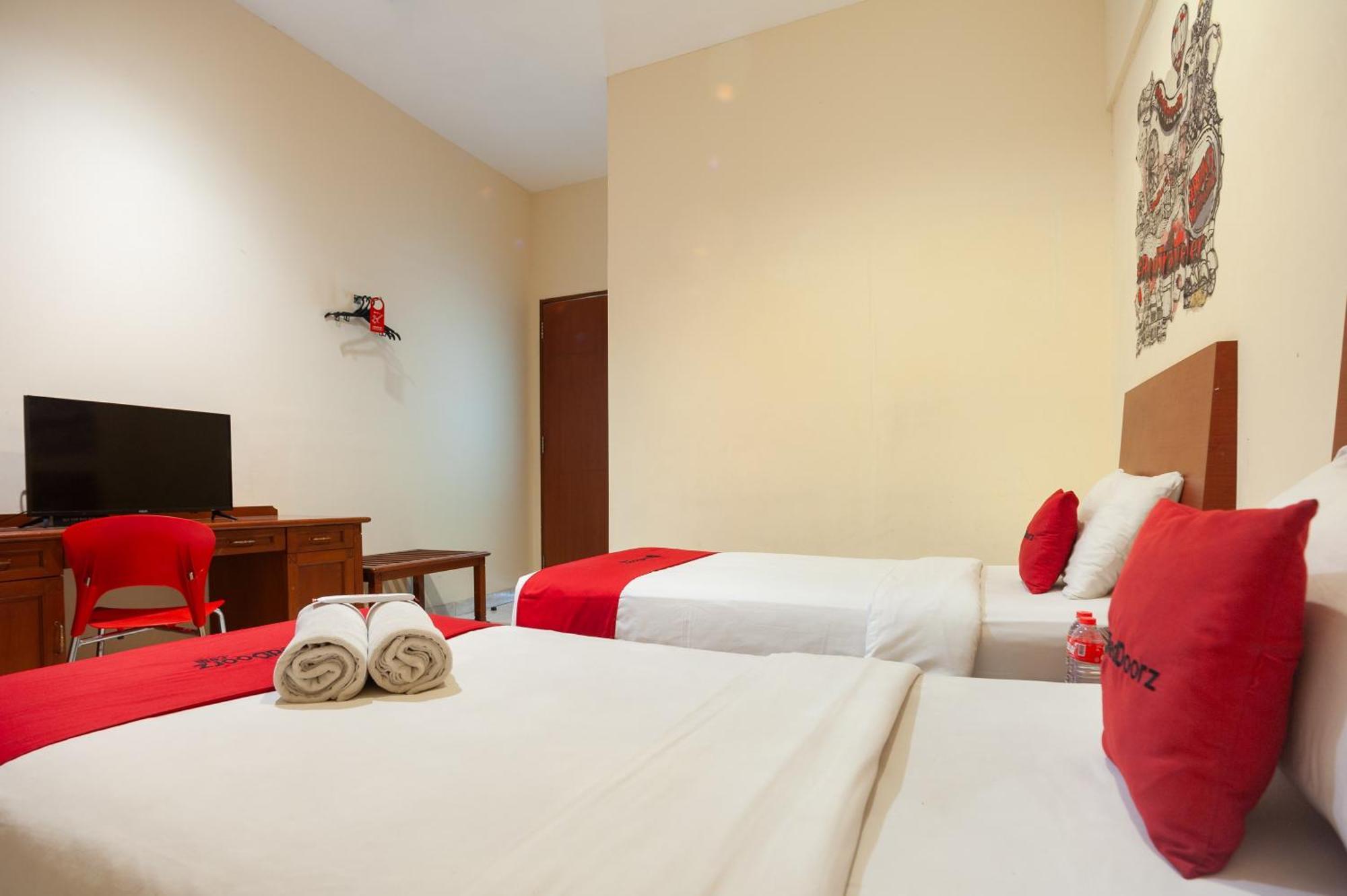 Reddoorz Plus Near Plaza Blok M Jacarta Exterior foto