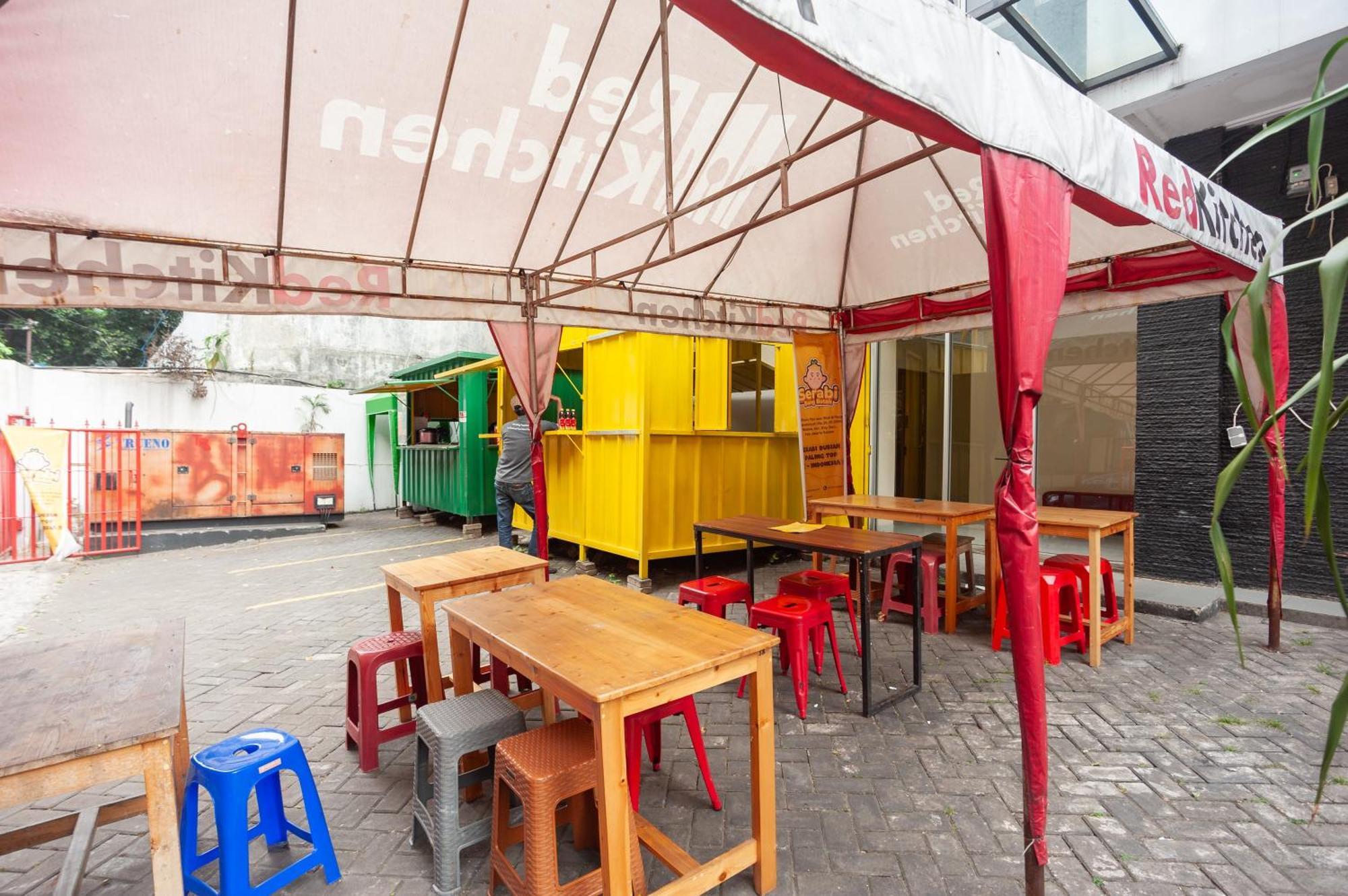 Reddoorz Plus Near Plaza Blok M Jacarta Exterior foto