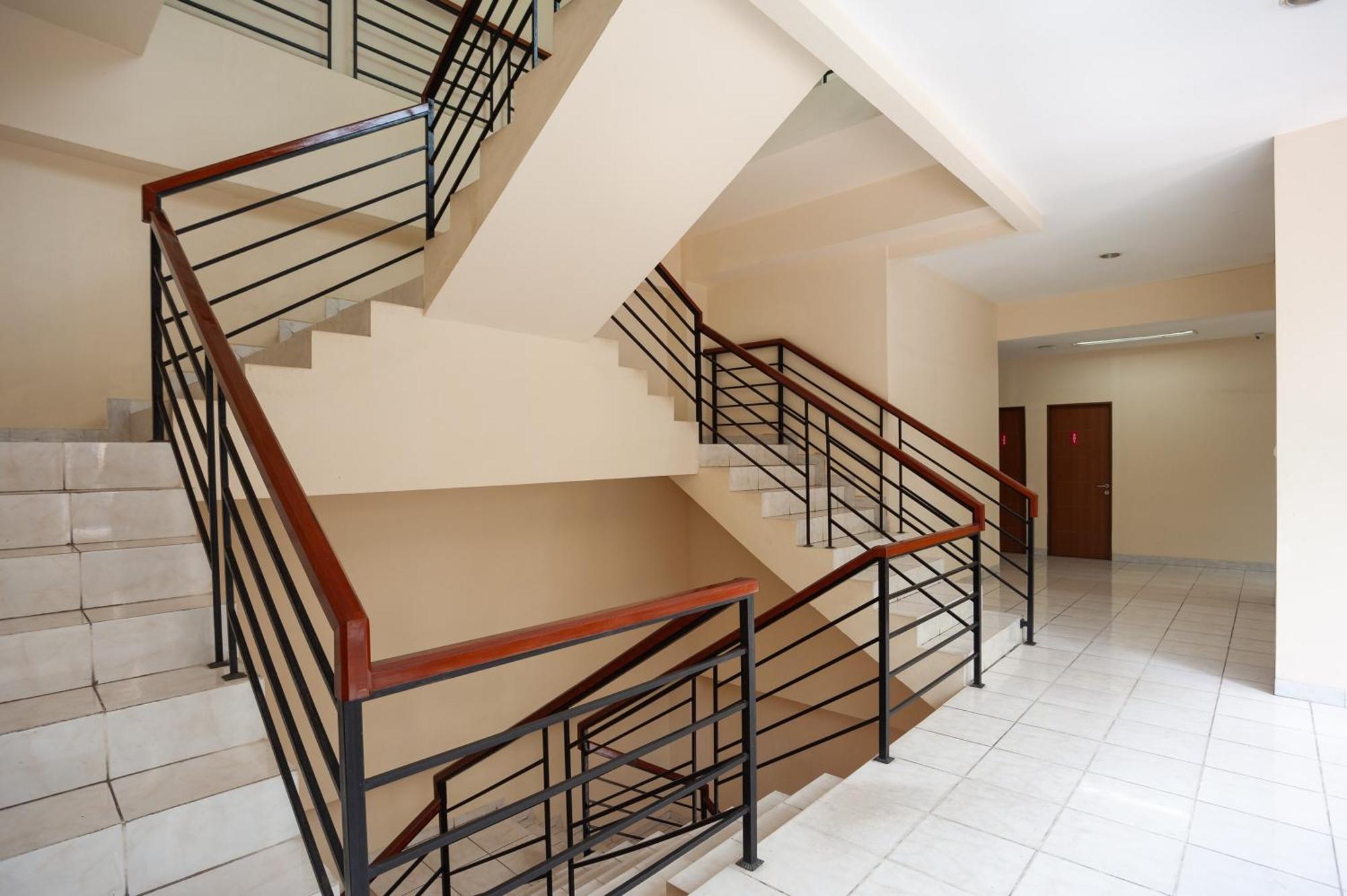 Reddoorz Plus Near Plaza Blok M Jacarta Exterior foto
